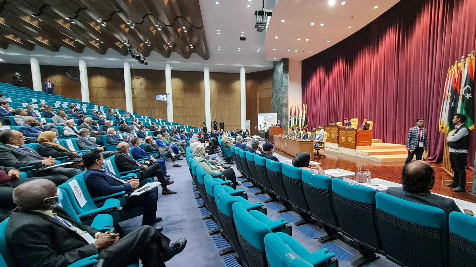 ليبيا.. 7 مترشحين على طاولة البرلمان للتنافس على رئاسة الحكومة الجديدة