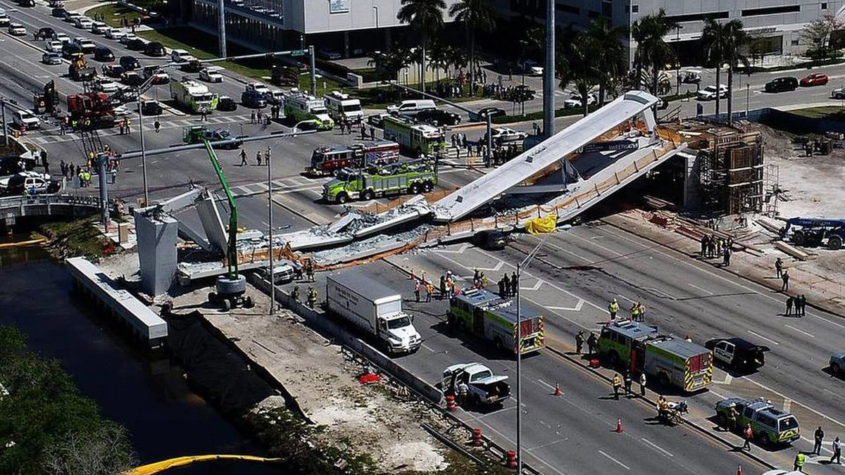 مصرع 3 أشخاص إثر انهيار جسر في الصين (فيديو)