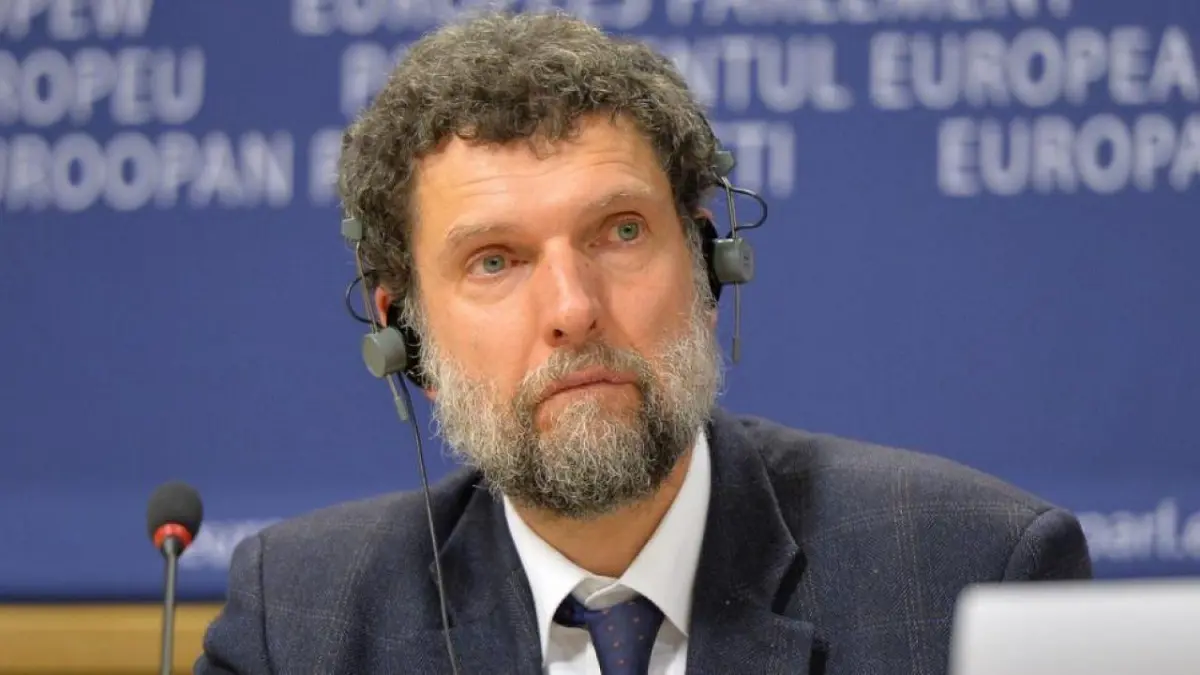 تقرير: إعادة محاكمة عثمان كافالا أوضح الأمثلة على تدخل أردوغان في القضاء