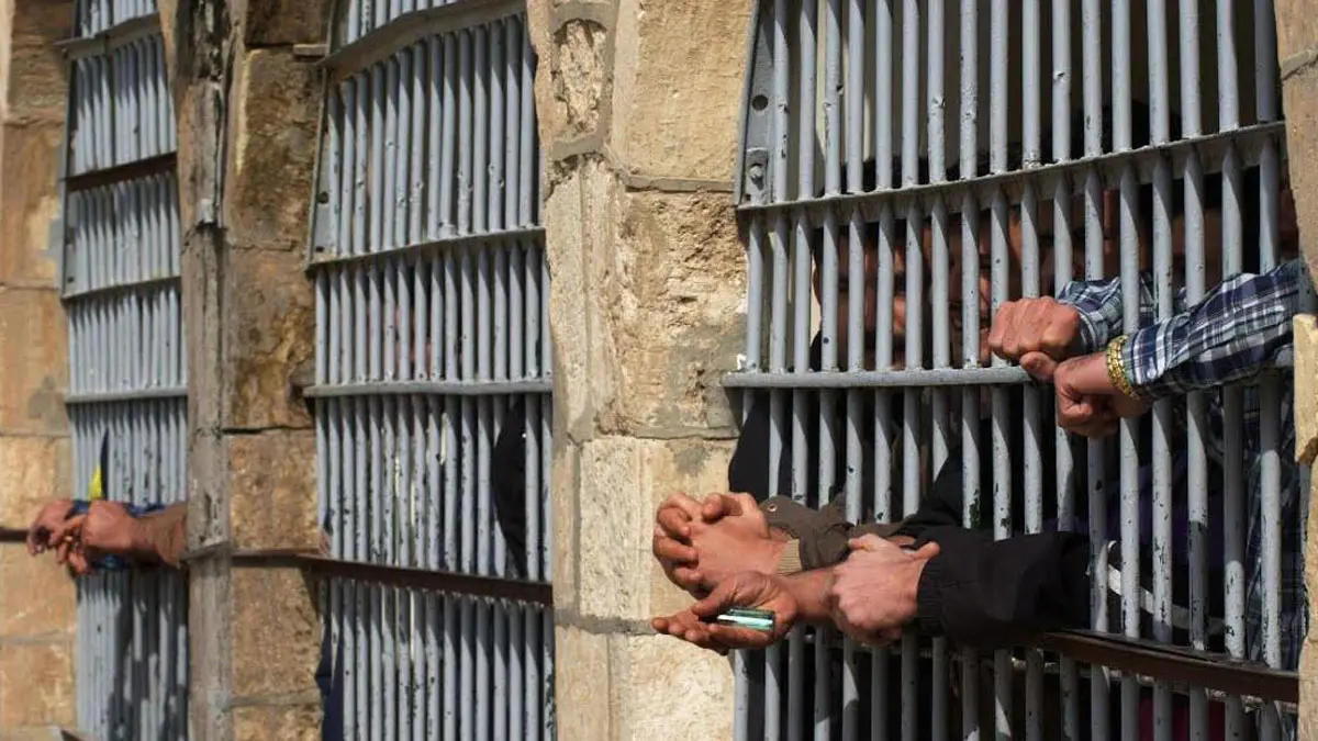 حقوقي إيراني: خامنئي أمر بعدم الإفراج عن السجناء المعارضين رغم مخاطر كورونا