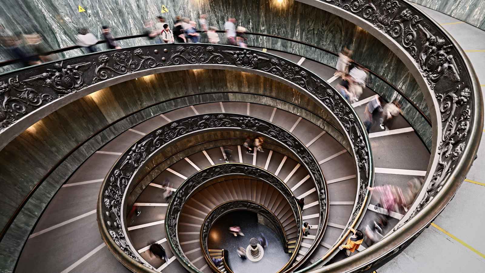 كلف ترميمه 260 ألف دولار.. الكشف عن تمثال أبولو بلفيدير الشهير