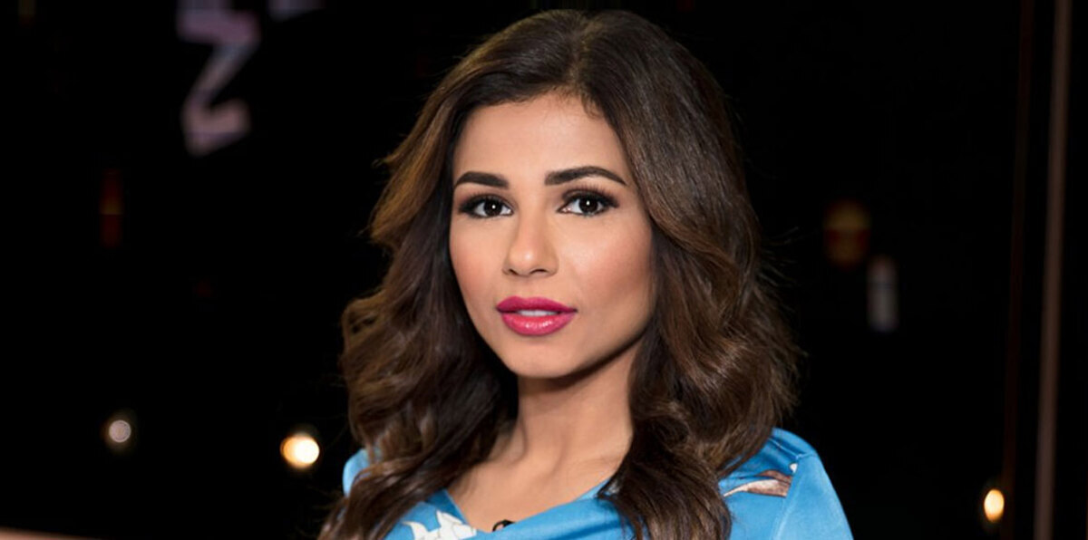 المذيعة الإماراتية مهيرة عبد العزيز تعلن مغادرة "العربية"