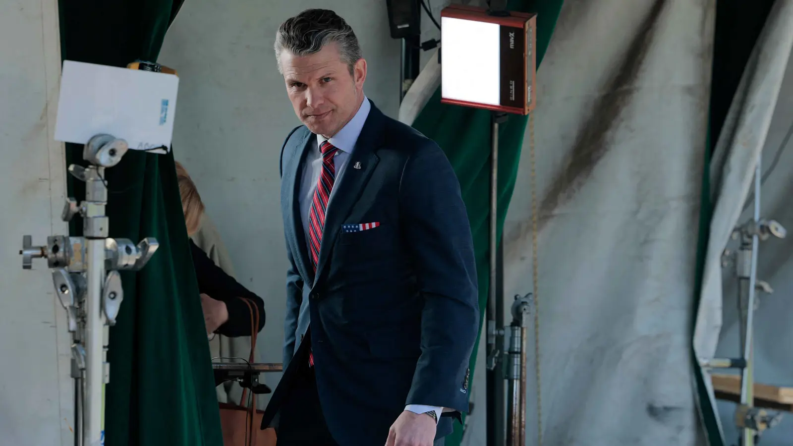 وزير الدفاع الأمريكي يلغي زيارة مقررة إلى تل أبيب