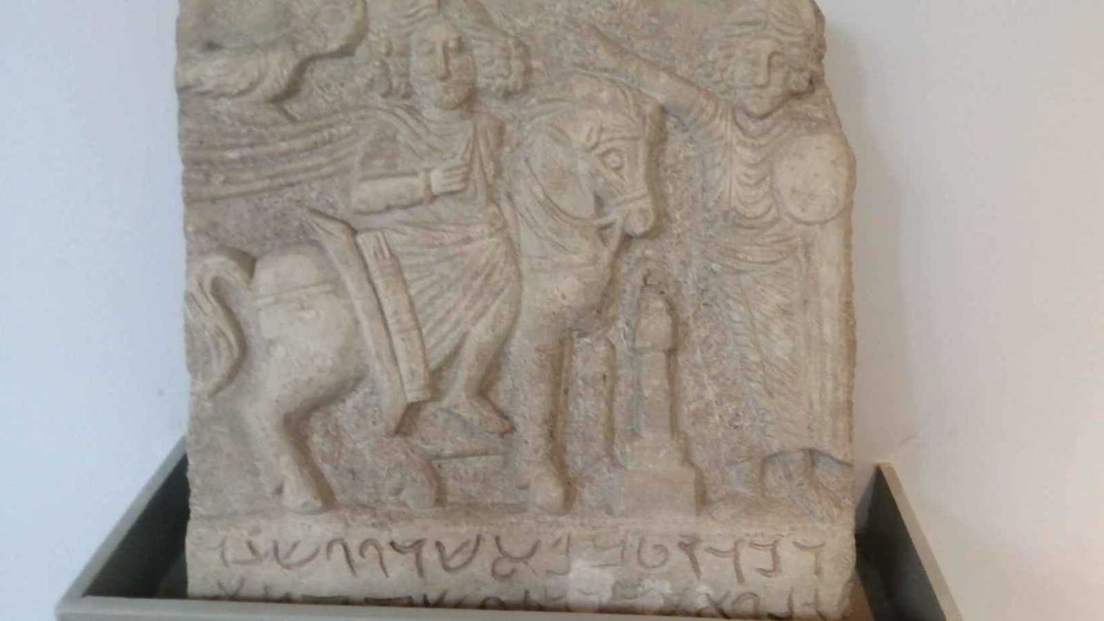 سرقة تماثيل وقطع أثرية نادرة من المتحف الوطني بدمشق (صور)