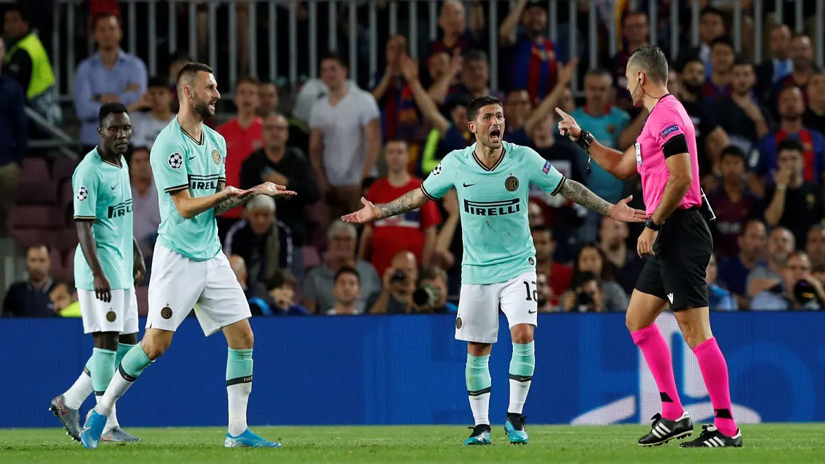 تطور بشأن سعي برشلونة للتعاقد مع لاعب إنتر ميلان