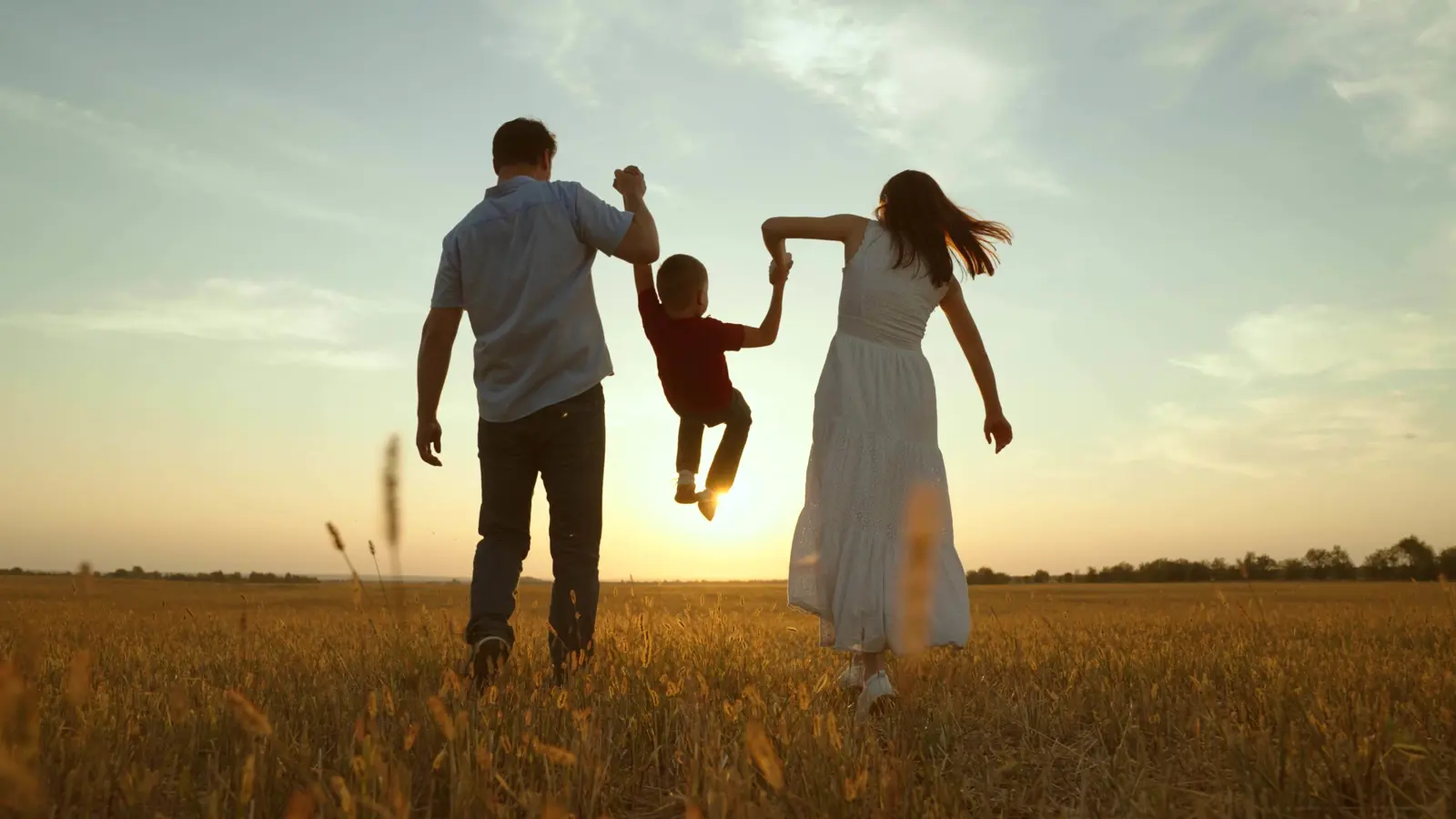 "التربية البطيئة".. نهج حياة هادئ بعيداً عن ضغوط العالم السريع