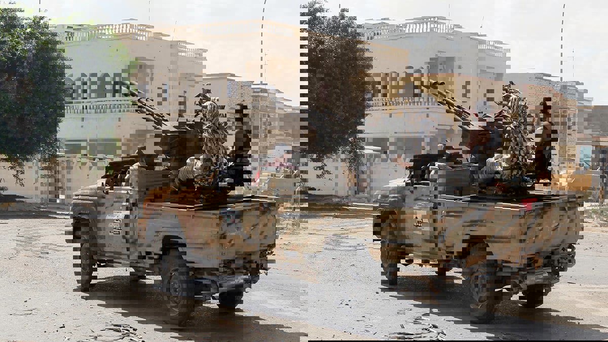 بعد "سرقة سجائر".. مدينة الزاوية الليبية تتحول لساحة حرب وسقوط 4 قتلى