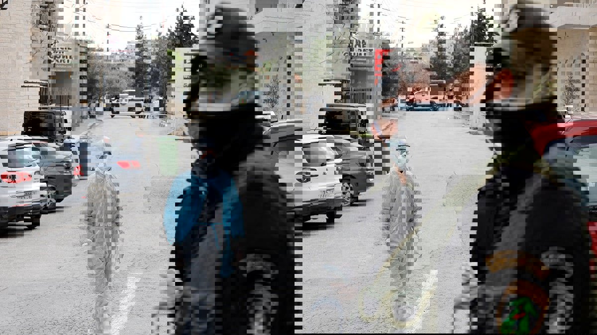 السلطة الفلسطينية تغلق مدن الضفة الغربية بسبب تفشي "كورونا"