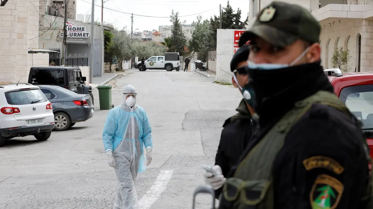 السلطة الفلسطينية تغلق مدن الضفة الغربية بسبب تفشي "كورونا"