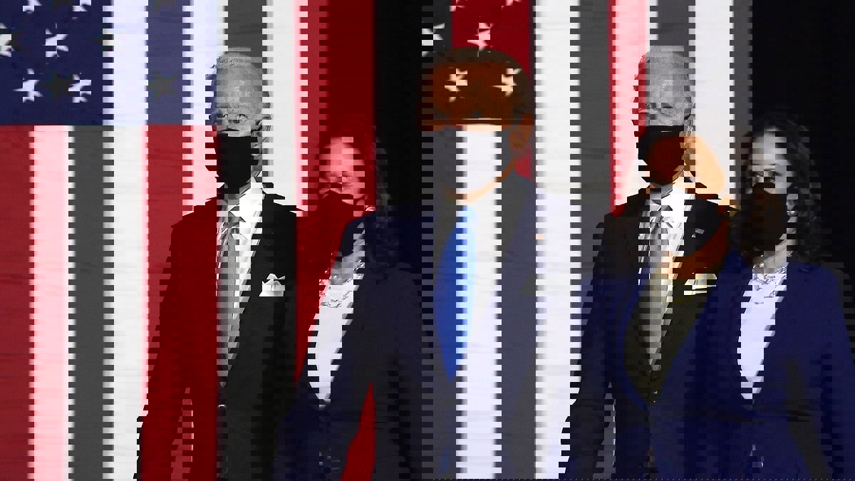 إدارة بايدن تعلق مؤقتا بعض مبيعات الأسلحة.. والسفير الإماراتي بواشنطن يعلق