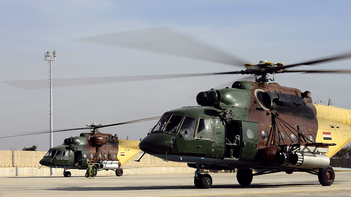 نجاة طيار عراقي استهدف داعش مروحيته