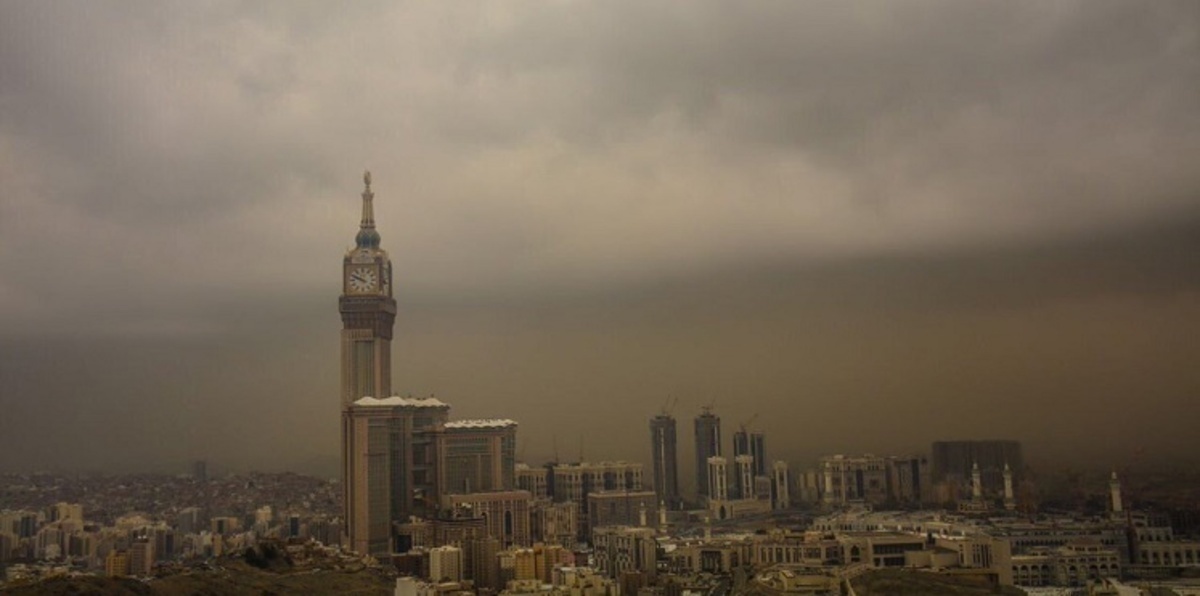  شاهد أحوال الطقس.. "العاصفة الرملية مدار" تضرب مناطق واسعة بالسعودية (فيديو وصور)