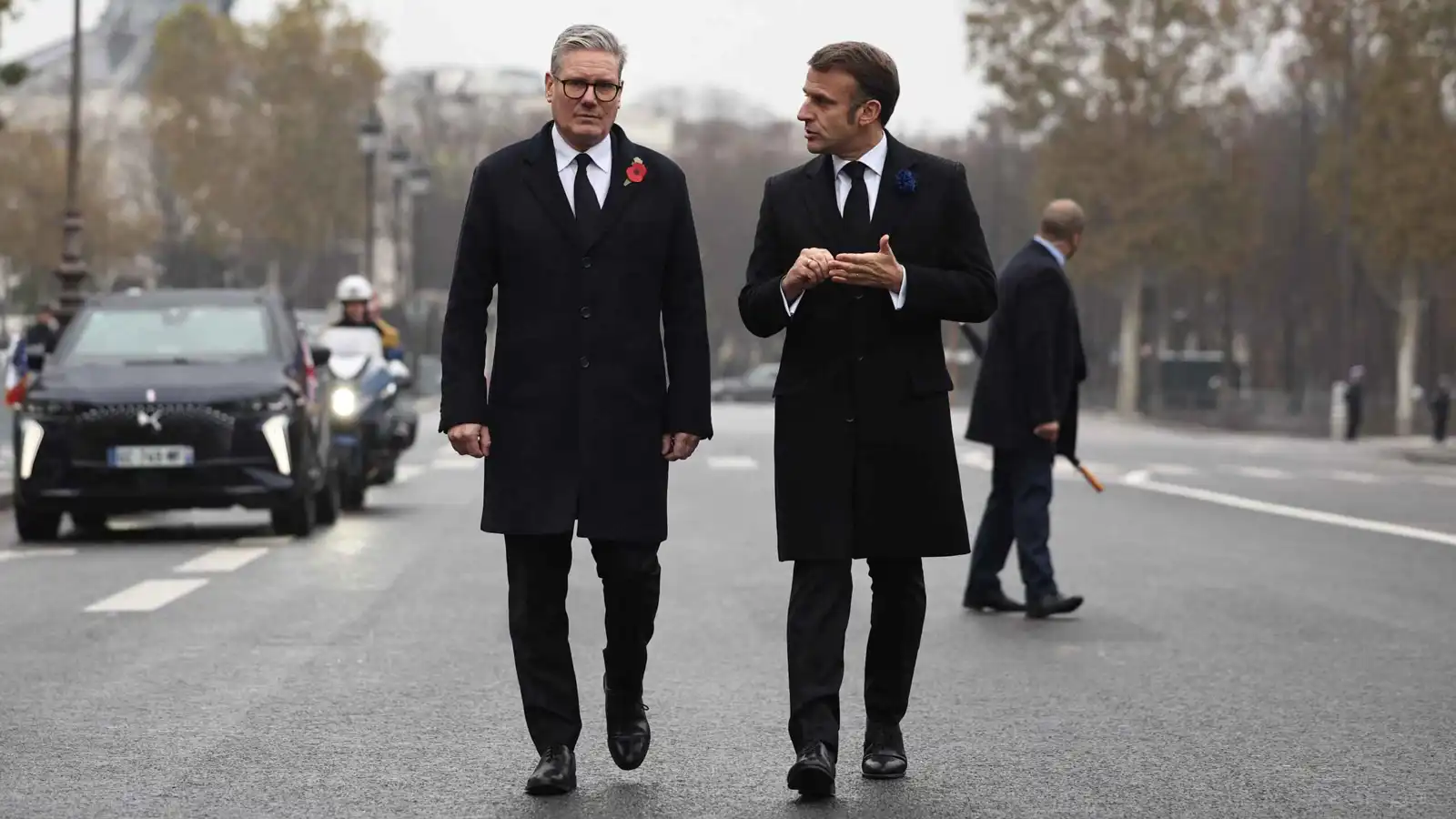 انغلاق سياسي واقتصاد متداع.. هل تواجه بريطانيا مصير فرنسا؟