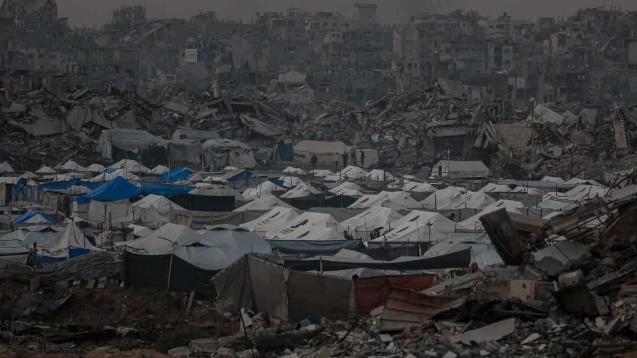 بحجم 186 ناطحة سحاب.. غزة تقبع تحت 68 مليون طن من الأنقاض