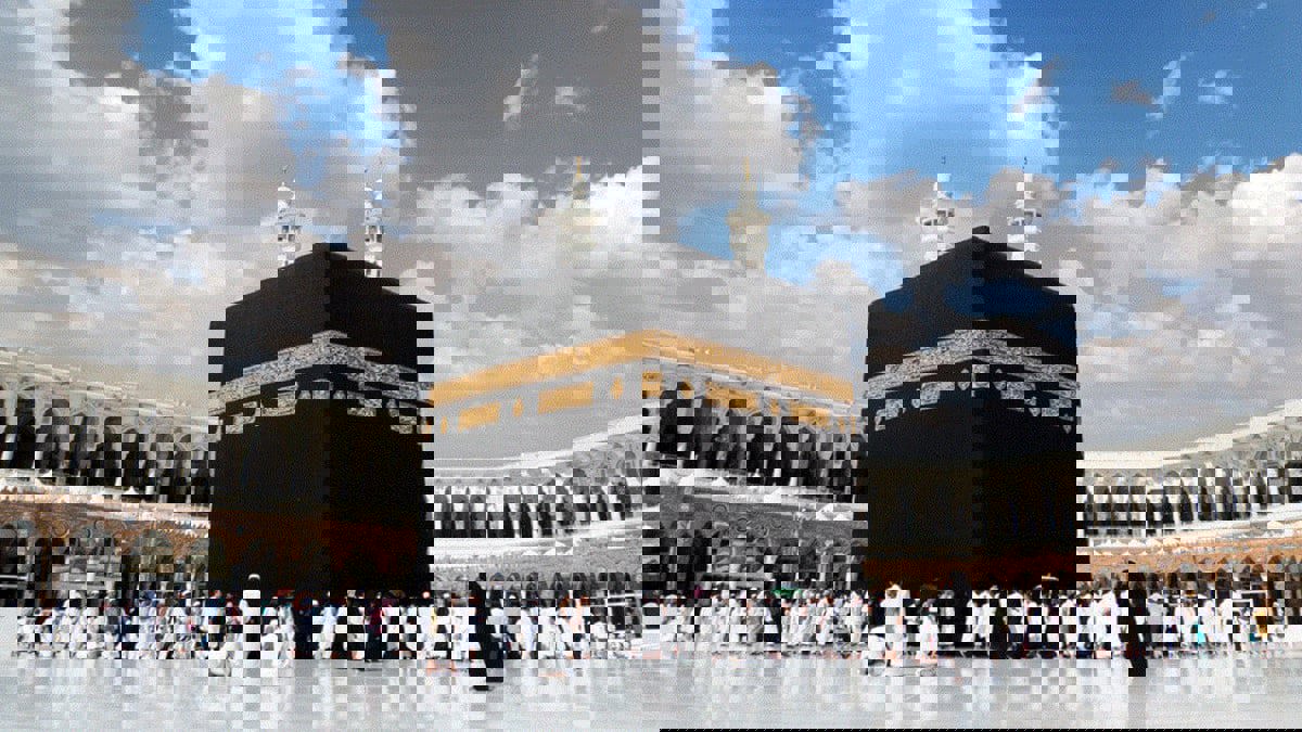 السعودية تتيح تأدية العمرة للقادمين إلى المملكة بجميع أنواع التأشيرات