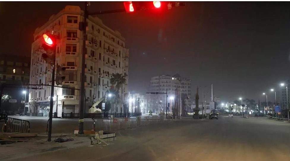 عقوبة غير مسبوقة.. دولة تقتل 12 شخصا خرقوا حظر التجول في ظل أزمة كورونا