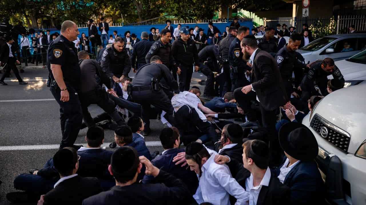 استنفار أمني واسع في القدس قبيل انطلاق أضخم تظاهرة للحريديم