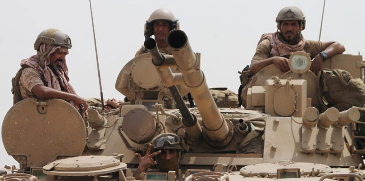 قوات هادي: تحرير صنعاء بات وشيكاً