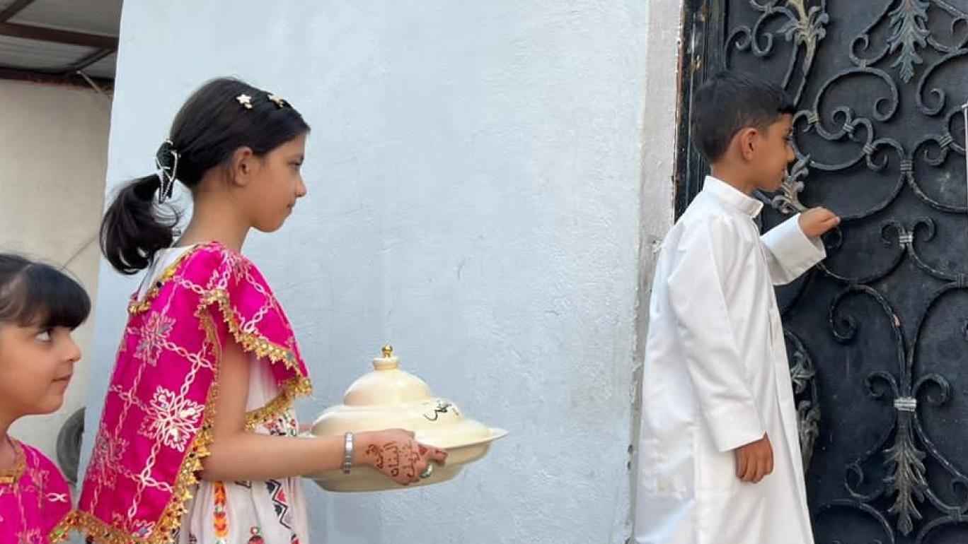 تبادل الأطباق في رمضان.. عادة إسلامية تتحدى مظاهر العزلة