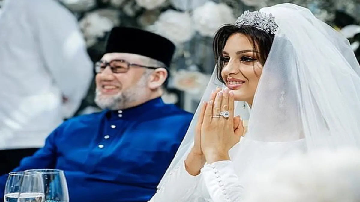 تنازل عن العرش لأجلها.. زوجة ملك ماليزيا السابق تنجب طفلها الأول