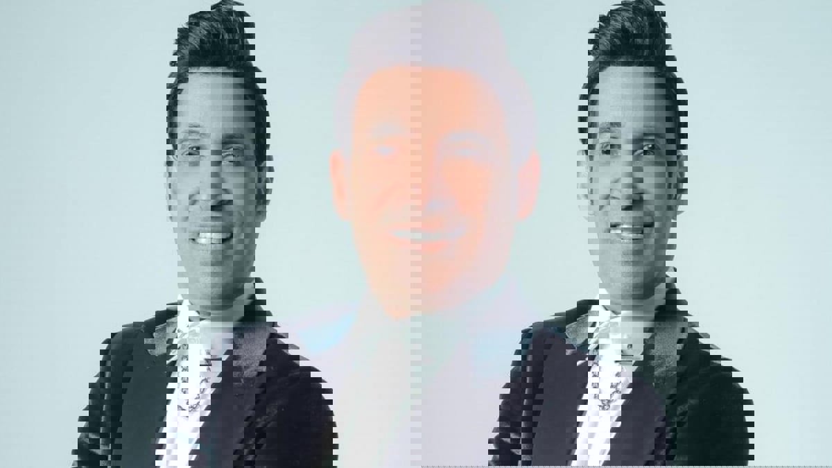 سعد الصغير يتهم طليقته بالاعتداء عليه بعنف