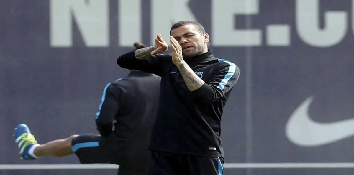 سر جلوس داني ألفيس بديلا أمام فالنسيا