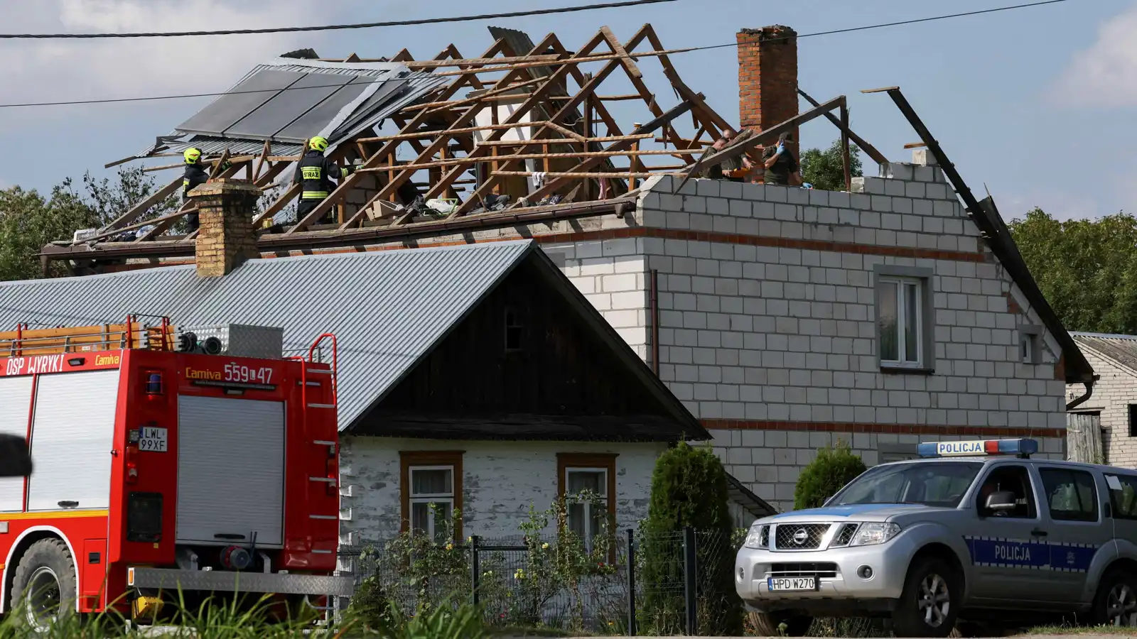 بولندا تنشر طائرات لحماية أجوائها بعد ضربات روسية قرب حدودها