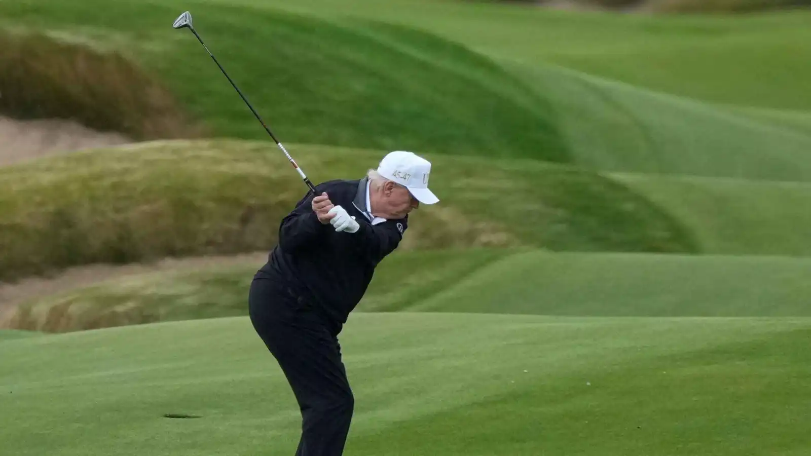 رفيق الغولف.. من يوجّه قرارات ترامب بملف أوكرانيا؟