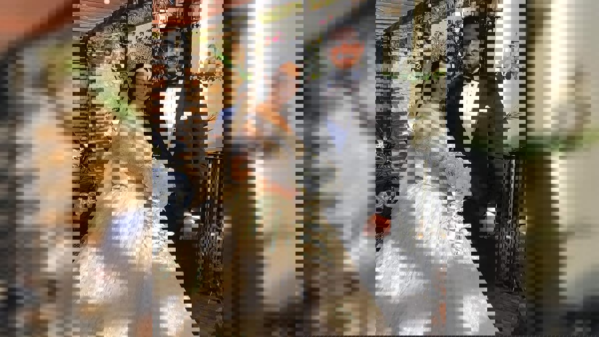 زوج ديانا كرزون معاذ العمري يرد على شائعة ابنه "عصام"