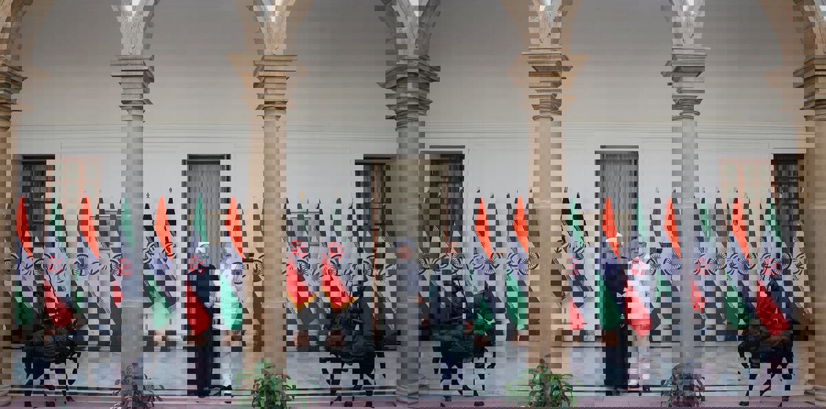 شركات هندية تسعى لحصة في حقل أزاديجان وإيران تؤجر ميناء لنيودلهي