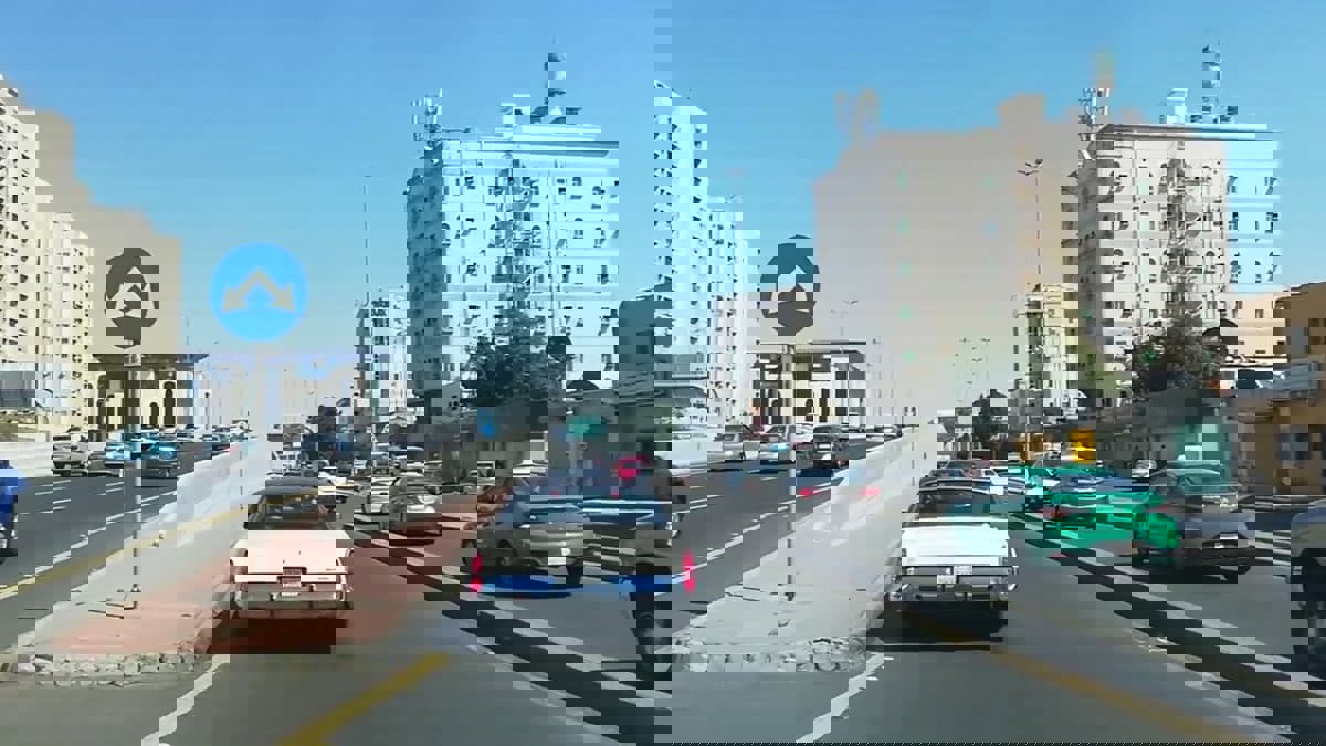 أمطار غزيرة في جدة.. وتعليق مؤقت للدراسة