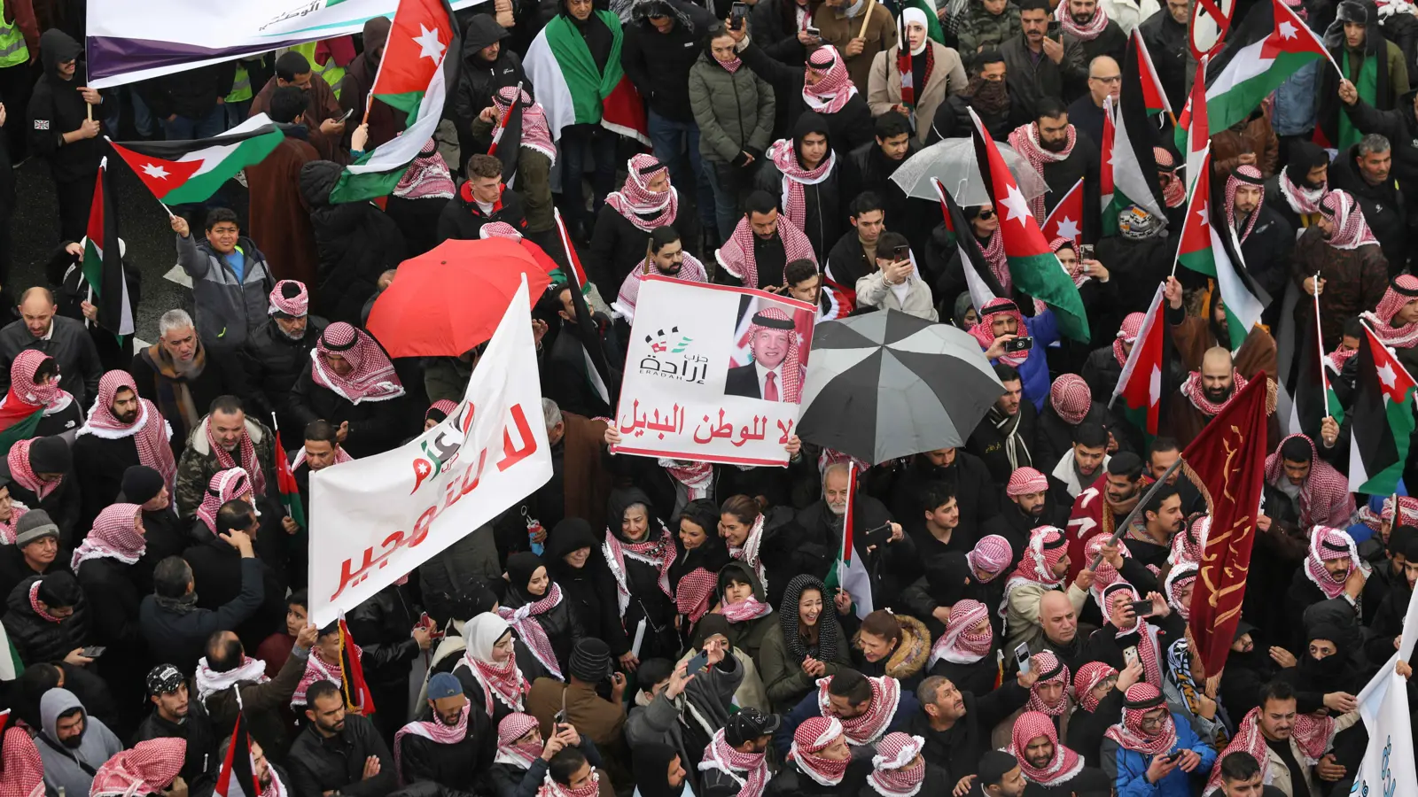 ملك الأردن ورئيس العراق يؤكدان حق الشعب الفلسطيني في إقامة دولته