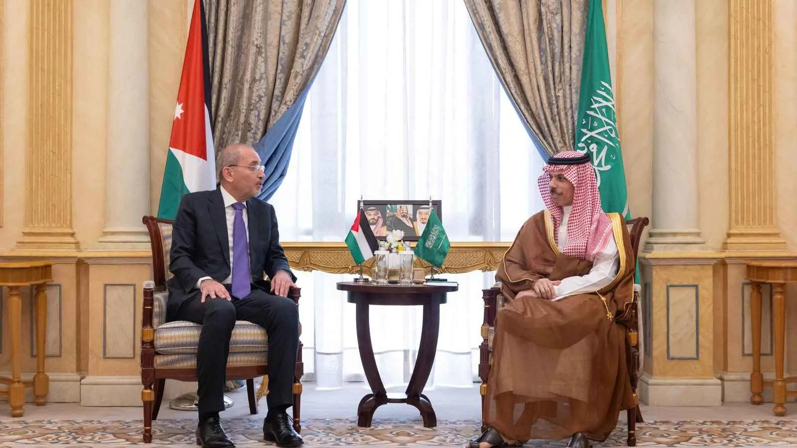 اللجنة الوزارية المكلفة بشأن غزة تجتمع في العاصمة الأردنية