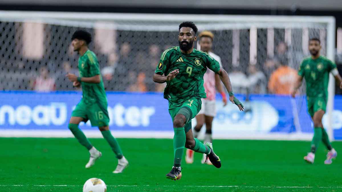 الموعد والقنوات الناقلة لمباراة السعودية والمكسيك في ربع نهائي الكأس الذهبية