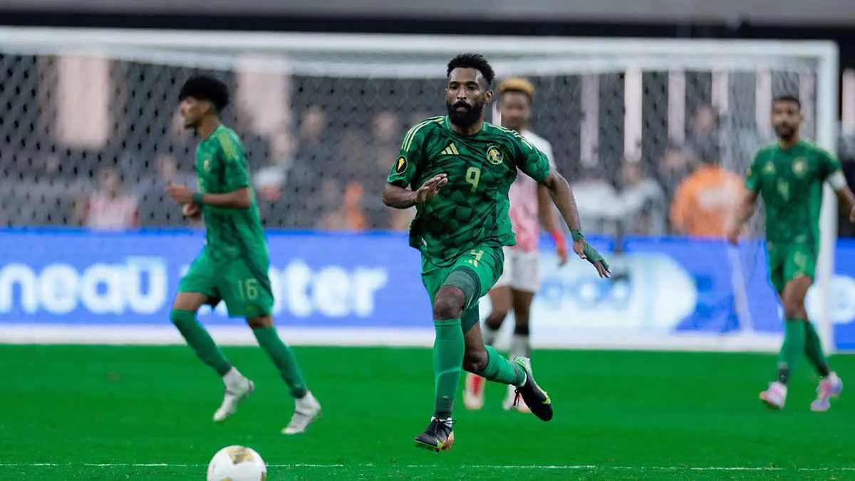 الموعد والقنوات الناقلة لمباراة السعودية والمكسيك في ربع نهائي الكأس الذهبية