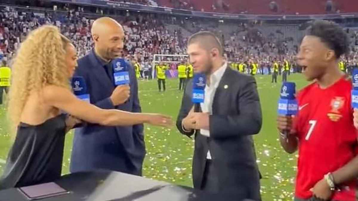 نورمحمدوف يضع مقدمة استوديو "CBS" في حرج بالغ (فيديو)