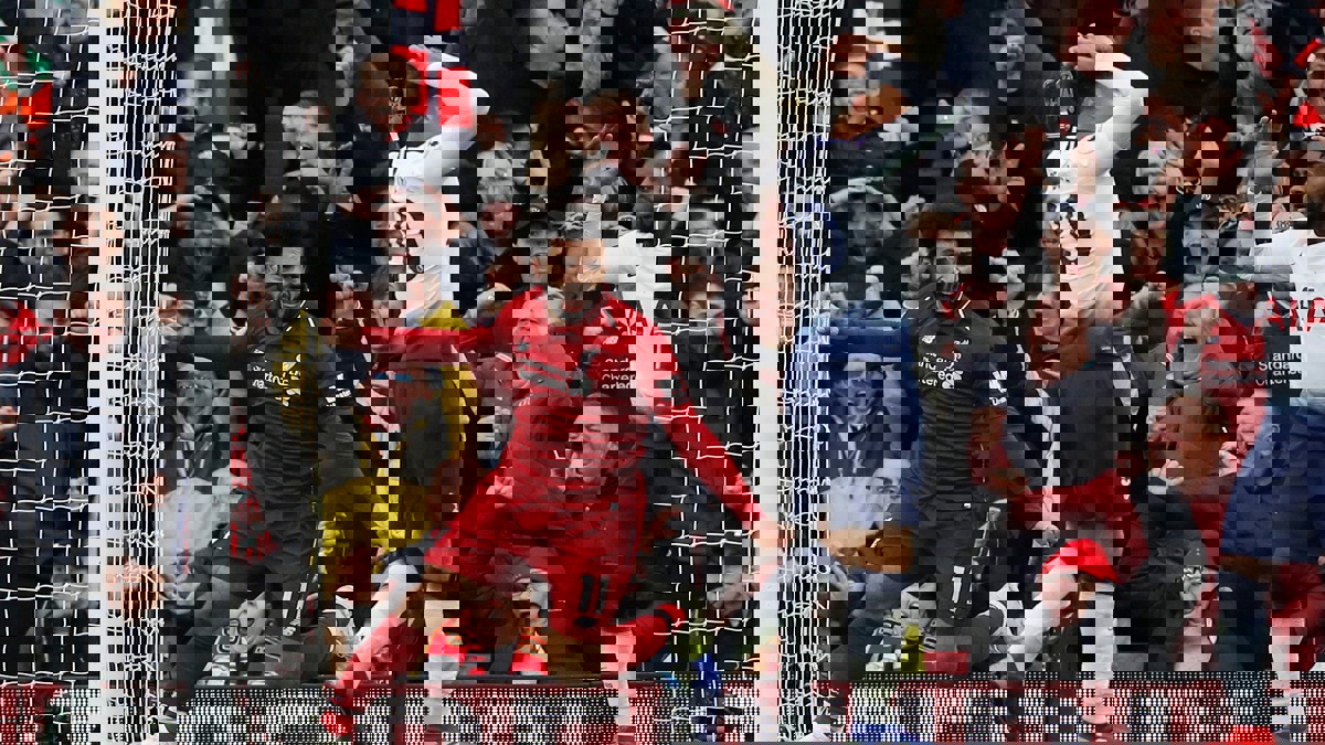 ليفربول يصعق توتنهام في اللحظات الأخيرة ويستعيد صدارة ترتيب الدوري الإنجليزي 