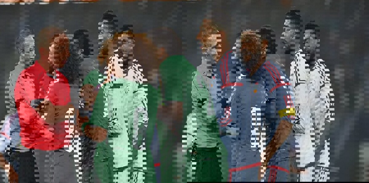 مباراة السعودية والإمارات في خليجي 23 شهدت حضورًا نسائيًا (صورة)