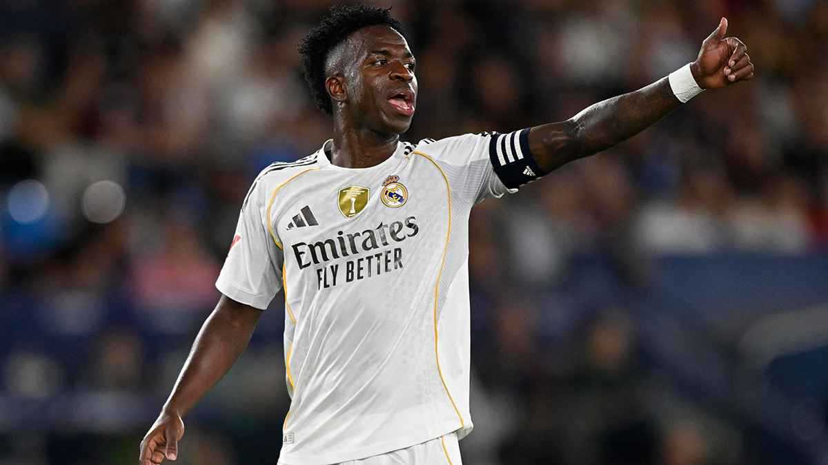 الأغلى في العالم.. الأهلي السعودي يعرض راتبا جنونيا على فينيسيوس جونيور