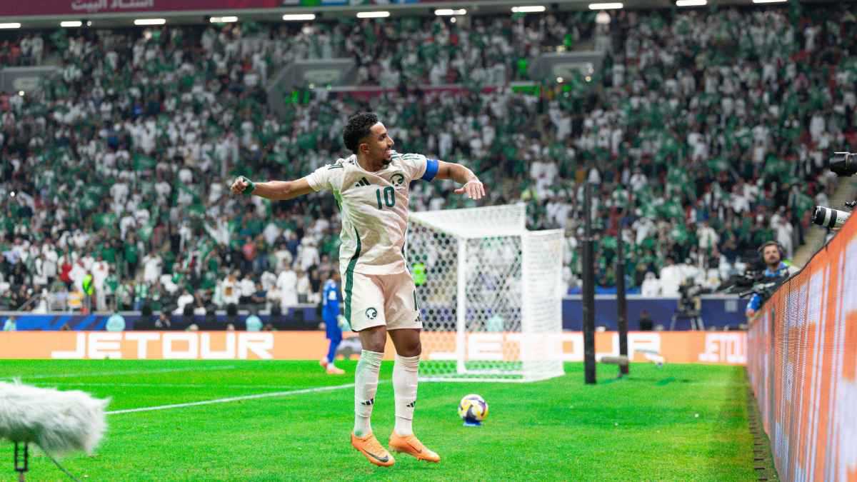 بالقدم الضعيفة.. إنجاز مذهل لسالم الدوسري في كأس العرب 2025 