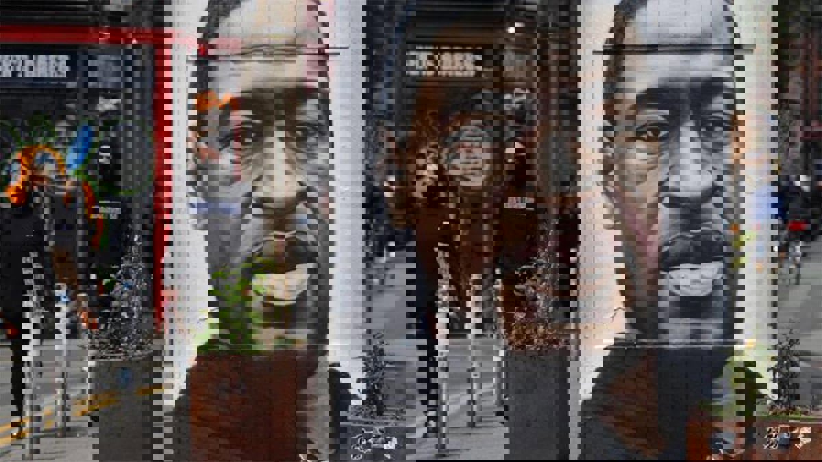 السجن 22 عامًا ونصف للشرطي المدان بقتل جورج فلويد ‎