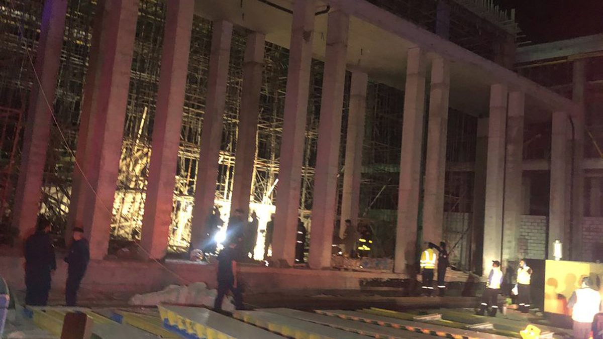 وفاة شخص وإصابة ثلاثة بانهيار مسجد تحت الإنشاء في الكويت