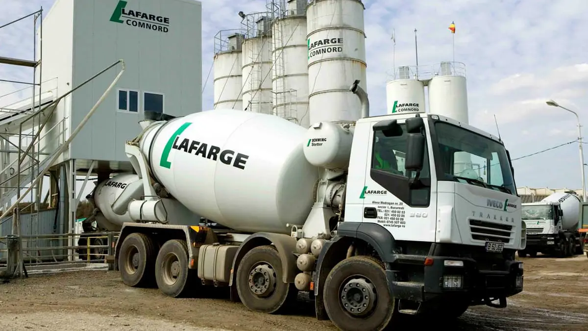 "لافارج" الفرنسية للأسمنت تقر بالذنب في تهم أمريكية بدفع رشى لـ"داعش"