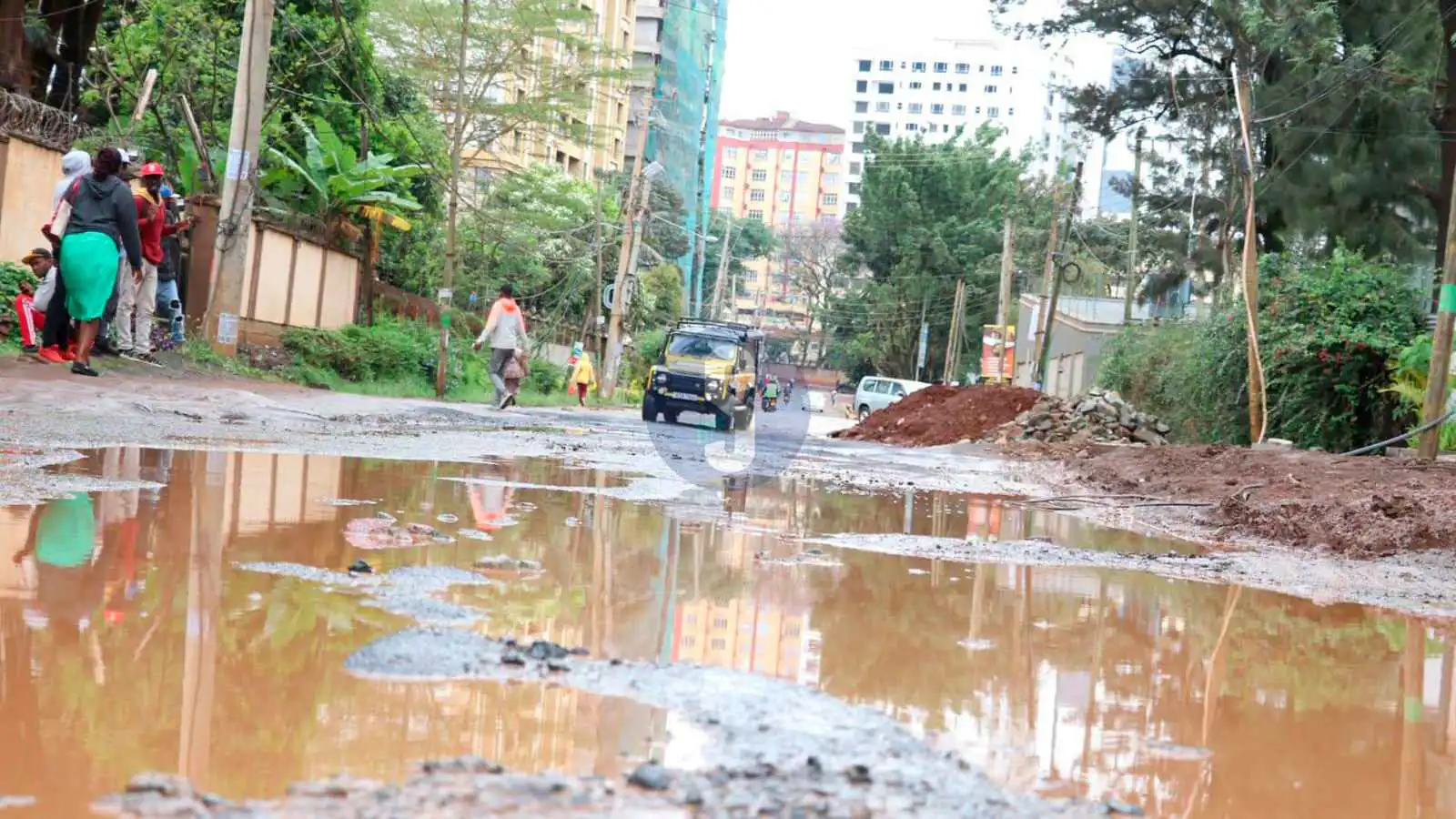 21 قتيلًا وعشرات المفقودين بانزلاق للتربة في كينيا