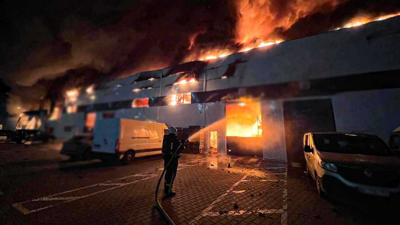 بعد هجوم روسي عنيف.. زيلينسكي يدعو الحلفاء لتزويد بلاده بصواريخ دفاعية