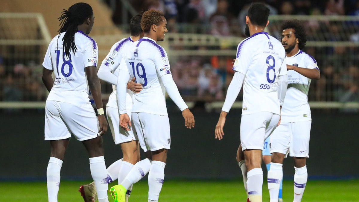 تقارير.. نادي الهلال السعودي يبدأ اتخاذ إجراءات قانونية ضد الإعلامي سعود الصرامي 