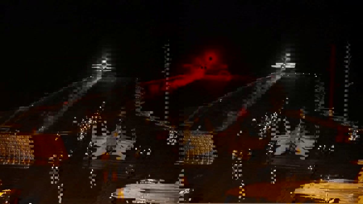 غارات جوية تستهدف معسكرا لميليشيا الحوثي في الحديدة