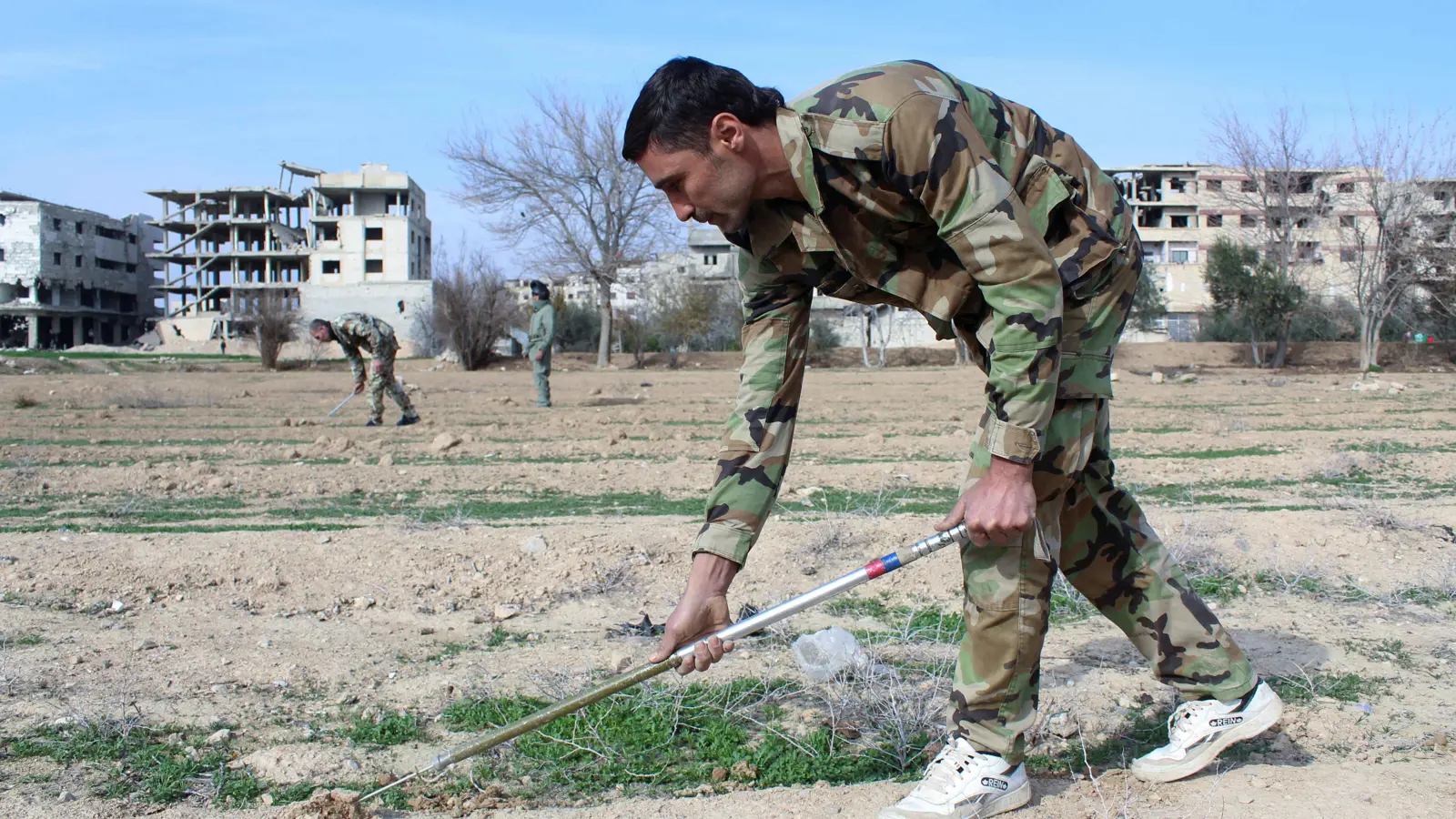 سوريا.. قتيل وجرحى في 3 انفجارات لألغام أرضية