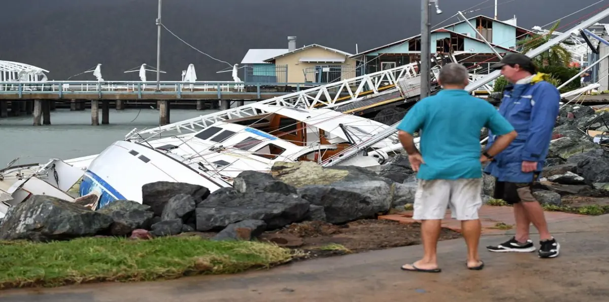 إعصار يقطع الكهرباء عن آلاف المنازل في أستراليا‎