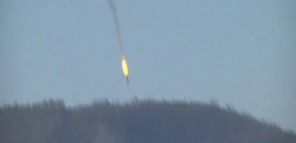 الجيش التركي يذيع تسجيلا قال إنه تحذير للطائرة الروسية قبل إسقاطها